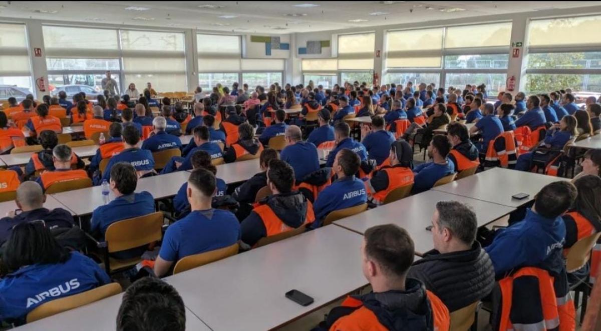 Pleno de personas afiliadas CCOO Airbus