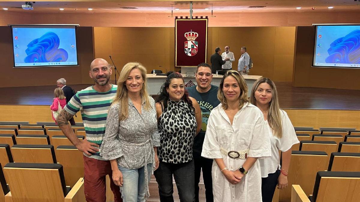 Delegación de CCOO Industria Madrid (de izquierda a derecha):

Alberto González, Yolanda Morín, Alba González, Cristian Gallardo, Yasmín Pérez y Alma Guadalupe Henríquez.