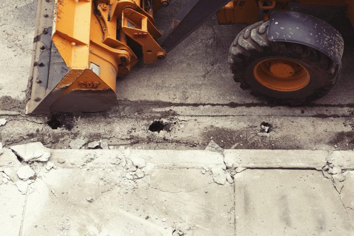 Trabajos de reconstruccin en la carretera